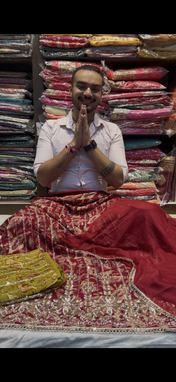 Video preview for Heavy Handwork Partywear Suit