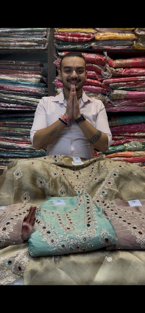 Video preview for Rani Haar Suit