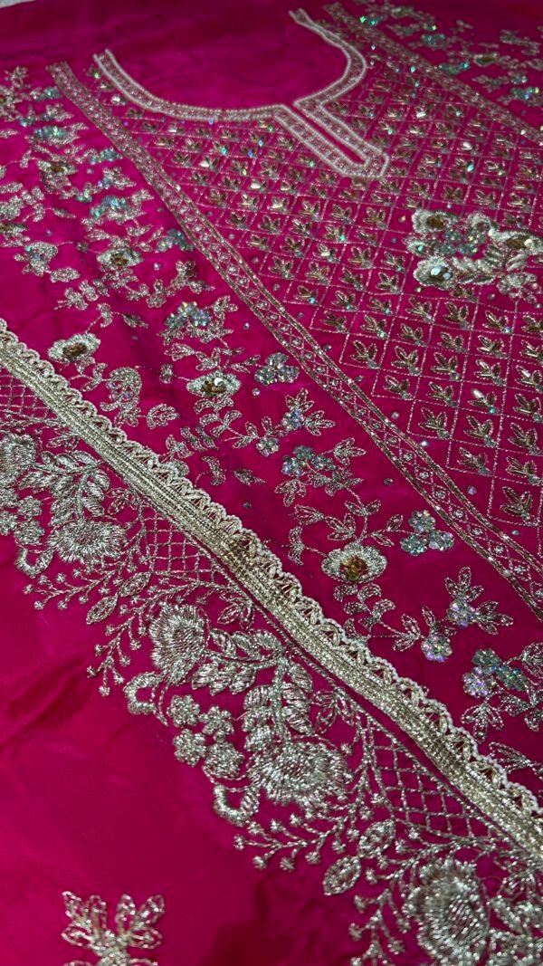 Video preview for Wedding Suit