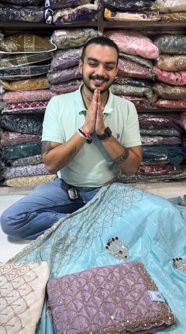 Video preview for Heavy Beadswork/Handwork Saree